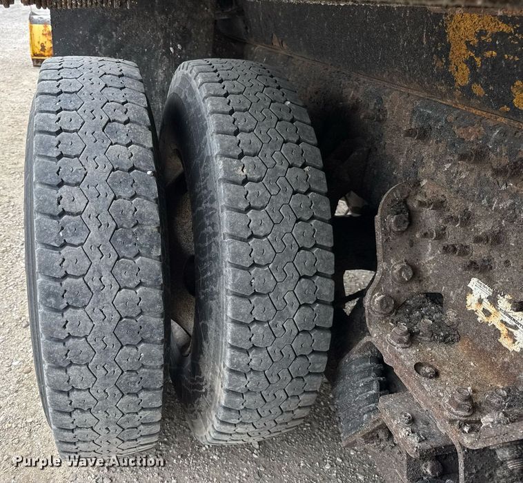 image for item DU3482 2012 International WorkStar 7500 dump truck