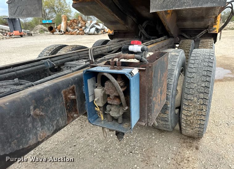 image for item DU3483 2014 International WorkStar 7500 dump truck