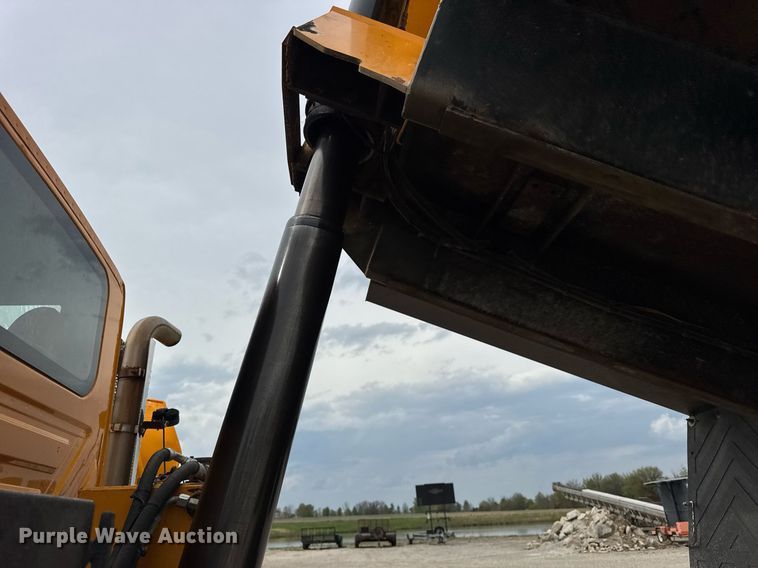 image for item DU3483 2014 International WorkStar 7500 dump truck