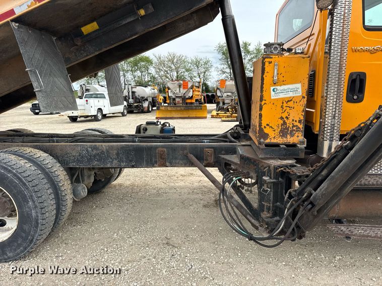 image for item DU3483 2014 International WorkStar 7500 dump truck
