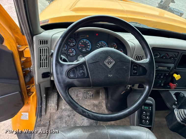 image for item DU3483 2014 International WorkStar 7500 dump truck