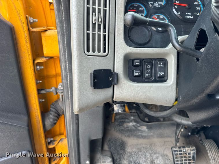 image for item DU3483 2014 International WorkStar 7500 dump truck