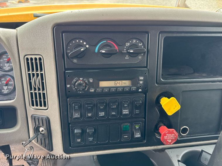 image for item DU3483 2014 International WorkStar 7500 dump truck