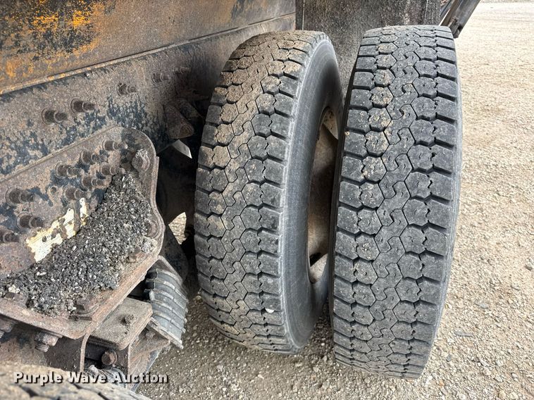 image for item DU3483 2014 International WorkStar 7500 dump truck