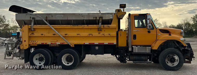 image for item DU3484 2013 International WorkStar 7500 dump truck