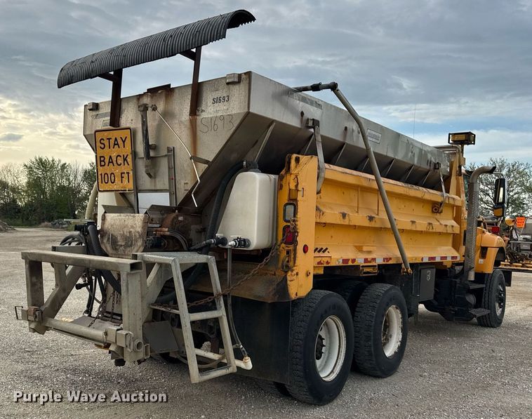 image for item DU3484 2013 International WorkStar 7500 dump truck