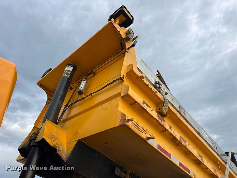 image for item DU3484 2013 International WorkStar 7500 dump truck