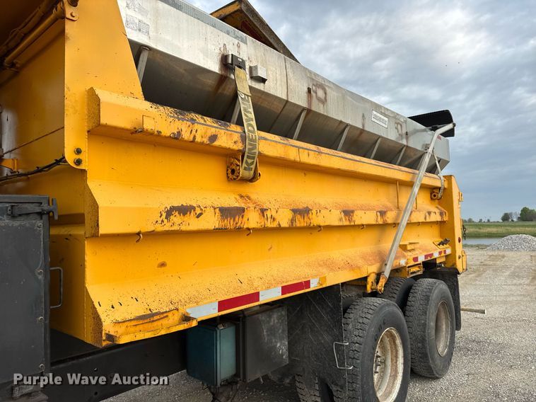 image for item DU3484 2013 International WorkStar 7500 dump truck