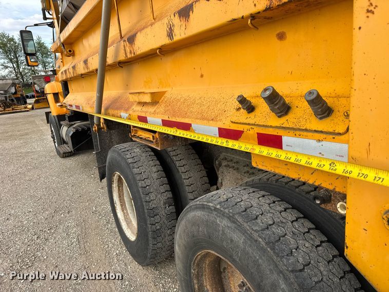 image for item DU3484 2013 International WorkStar 7500 dump truck