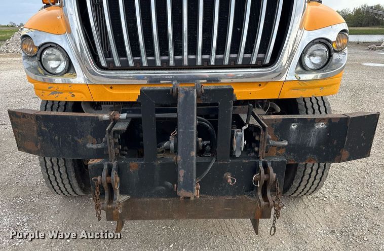 image for item DU3484 2013 International WorkStar 7500 dump truck