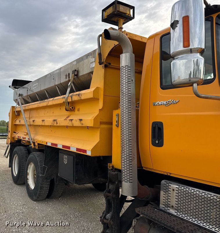 image for item DU3484 2013 International WorkStar 7500 dump truck