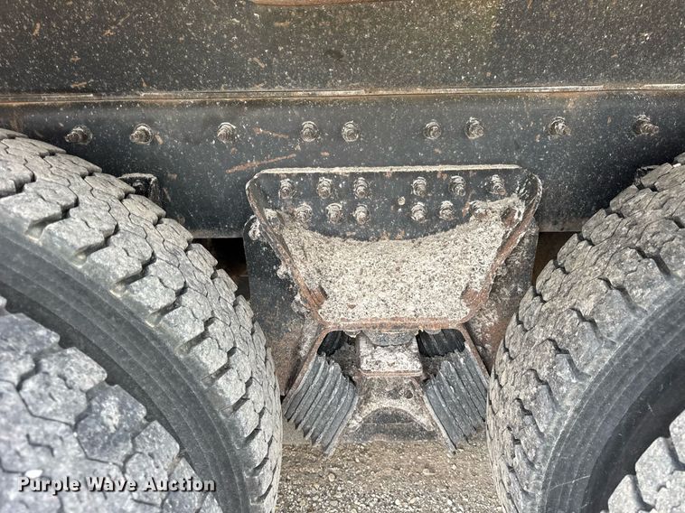 image for item DU3484 2013 International WorkStar 7500 dump truck