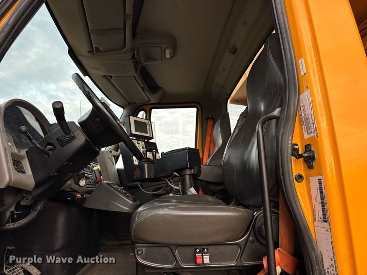 image for item DU3484 2013 International WorkStar 7500 dump truck