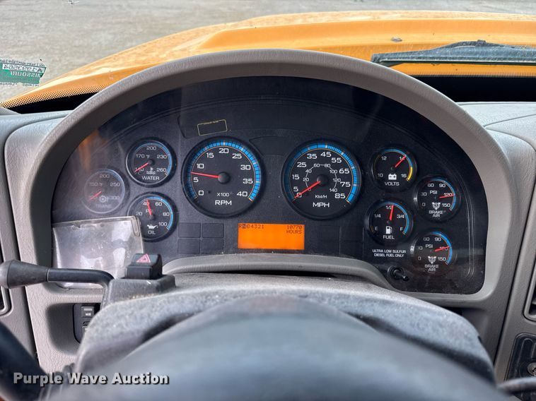 image for item DU3484 2013 International WorkStar 7500 dump truck