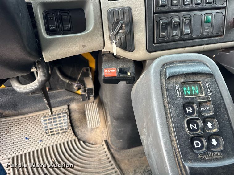 image for item DU3484 2013 International WorkStar 7500 dump truck