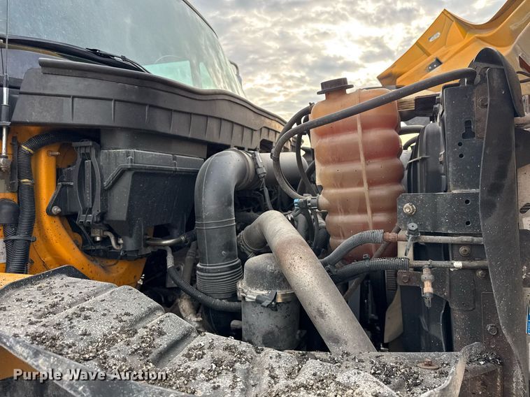 image for item DU3484 2013 International WorkStar 7500 dump truck