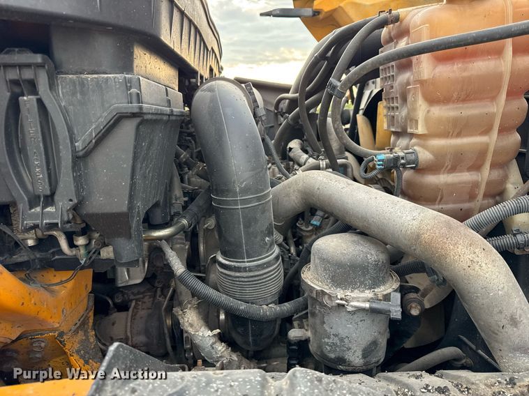 image for item DU3484 2013 International WorkStar 7500 dump truck