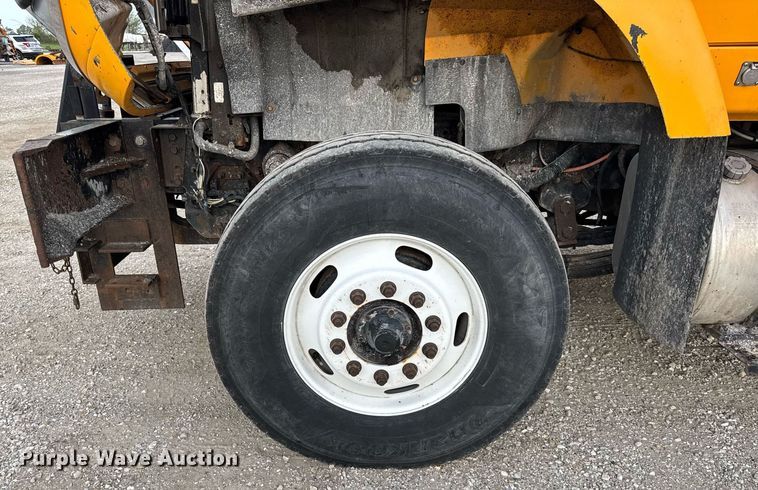 image for item DU3484 2013 International WorkStar 7500 dump truck