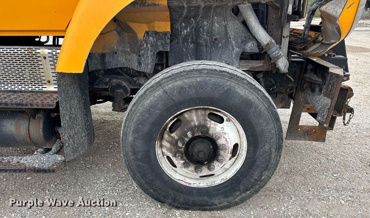 image for item DU3484 2013 International WorkStar 7500 dump truck