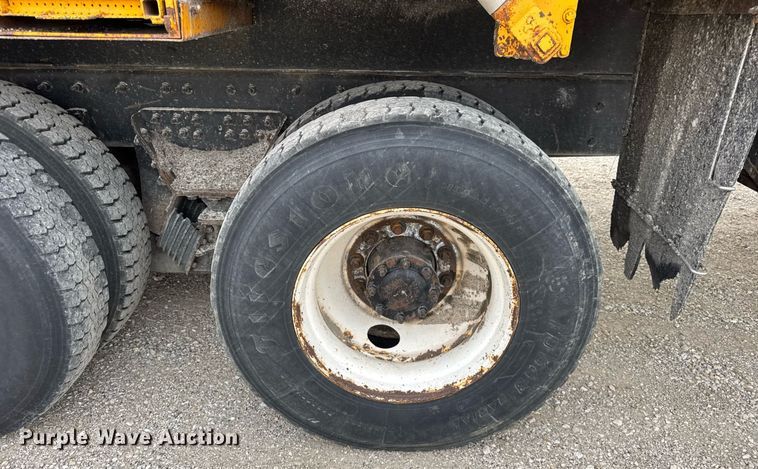 image for item DU3484 2013 International WorkStar 7500 dump truck