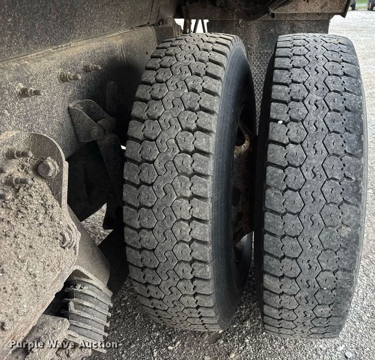 image for item DU3484 2013 International WorkStar 7500 dump truck