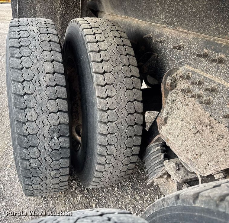 image for item DU3484 2013 International WorkStar 7500 dump truck