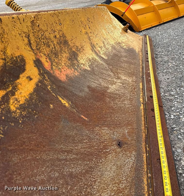 image for item DU3484 2013 International WorkStar 7500 dump truck