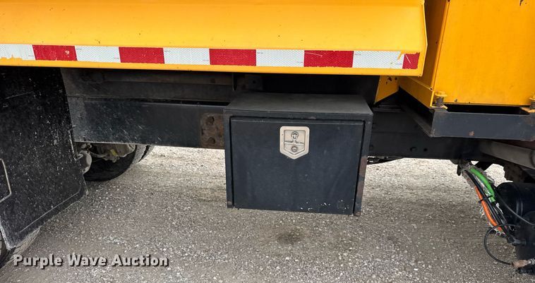 image for item DU3485 2010 International WorkStar 7500 dump truck