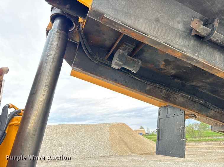 image for item DU3485 2010 International WorkStar 7500 dump truck