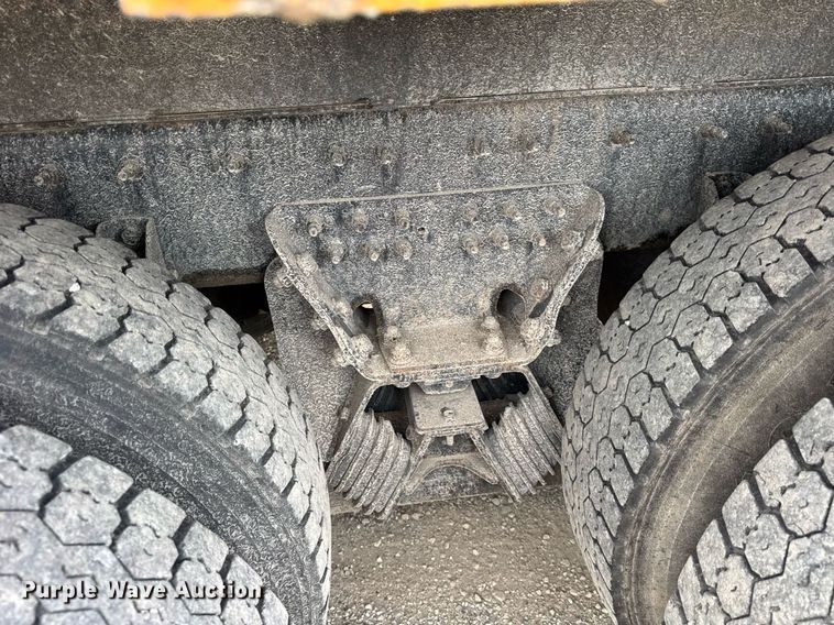 image for item DU3485 2010 International WorkStar 7500 dump truck