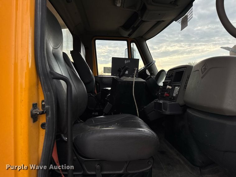 image for item DU3485 2010 International WorkStar 7500 dump truck