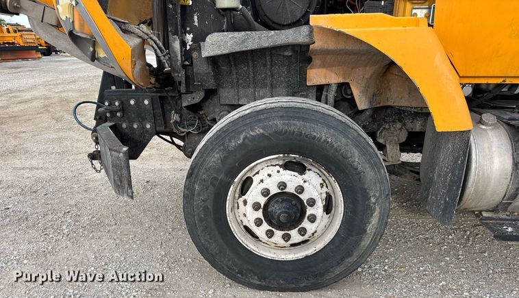 image for item DU3485 2010 International WorkStar 7500 dump truck