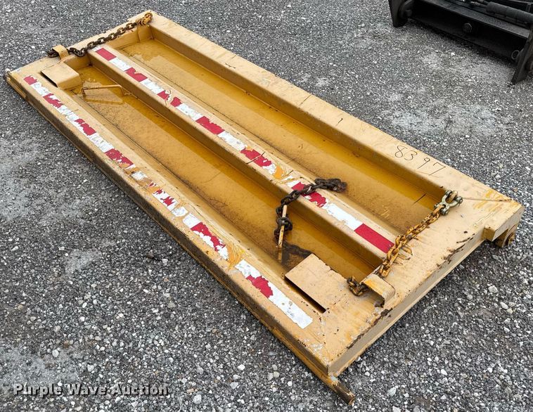 image for item DU3485 2010 International WorkStar 7500 dump truck