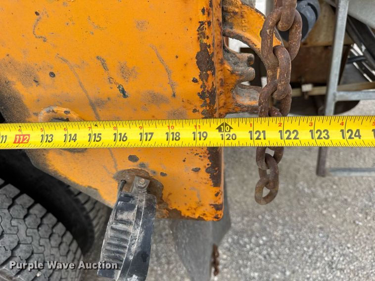 image for item DU3486 2005 International 7400 crew cab dump truck