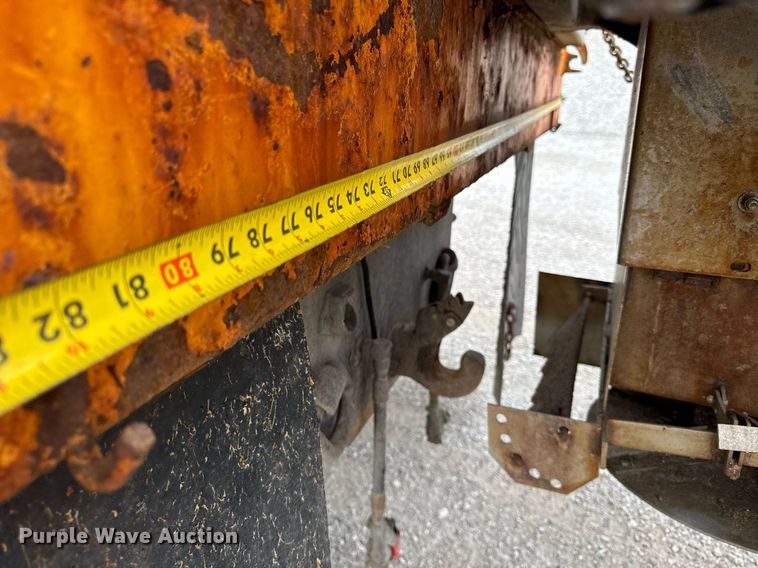 image for item DU3486 2005 International 7400 crew cab dump truck