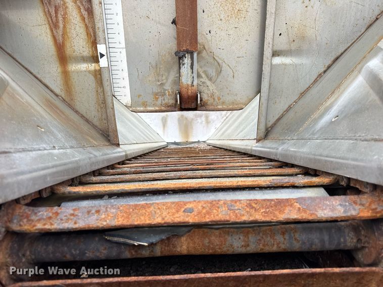 image for item DU3486 2005 International 7400 crew cab dump truck