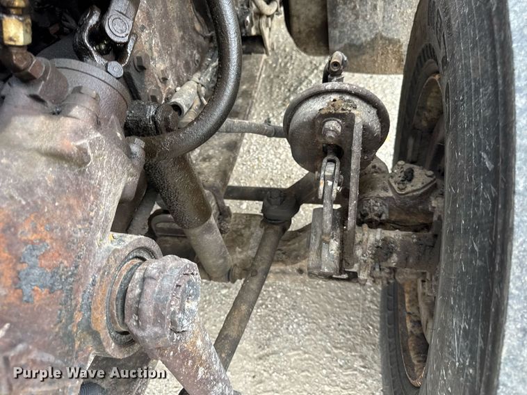 image for item DU3486 2005 International 7400 crew cab dump truck