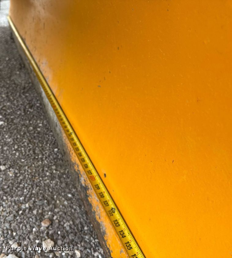 image for item DU3486 2005 International 7400 crew cab dump truck