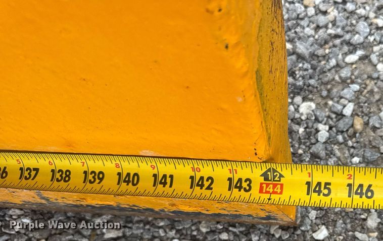 image for item DU3486 2005 International 7400 crew cab dump truck