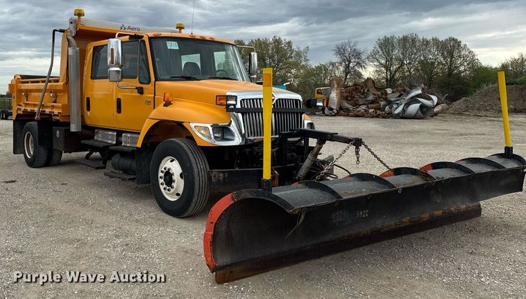 image for item DU3487 2006 International 7400 dump truck