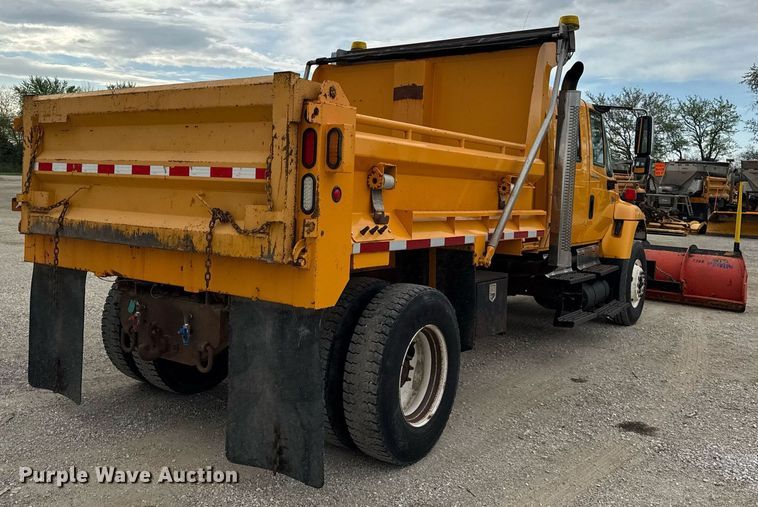 image for item DU3487 2006 International 7400 dump truck