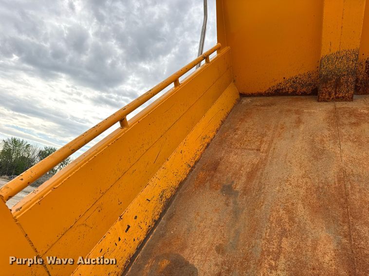 image for item DU3487 2006 International 7400 dump truck