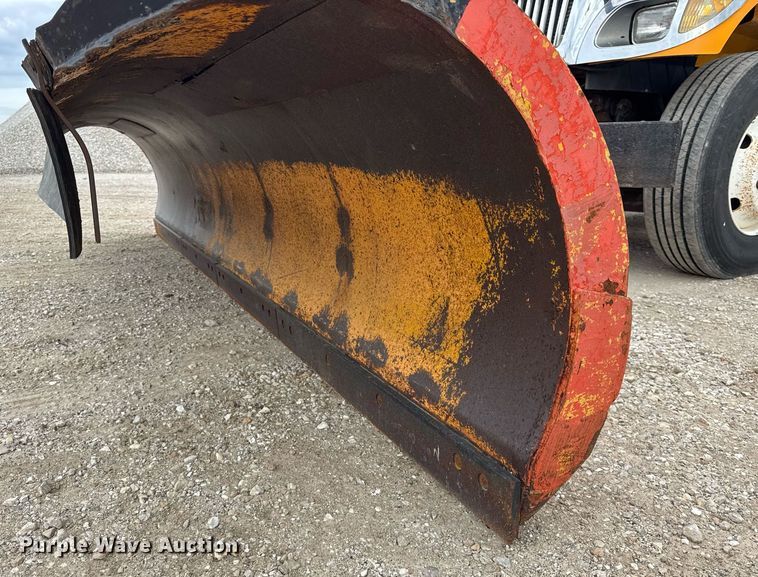 image for item DU3487 2006 International 7400 dump truck