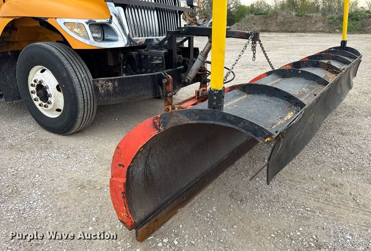 image for item DU3487 2006 International 7400 dump truck