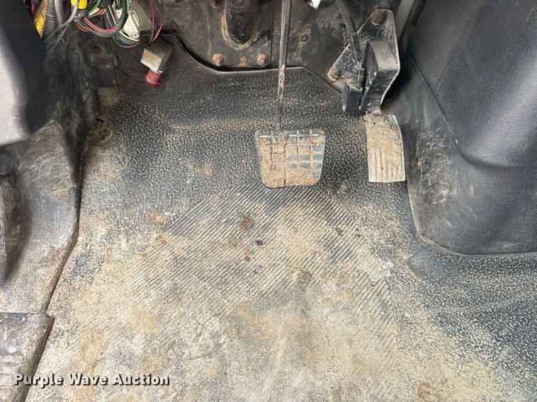 image for item DU3487 2006 International 7400 dump truck