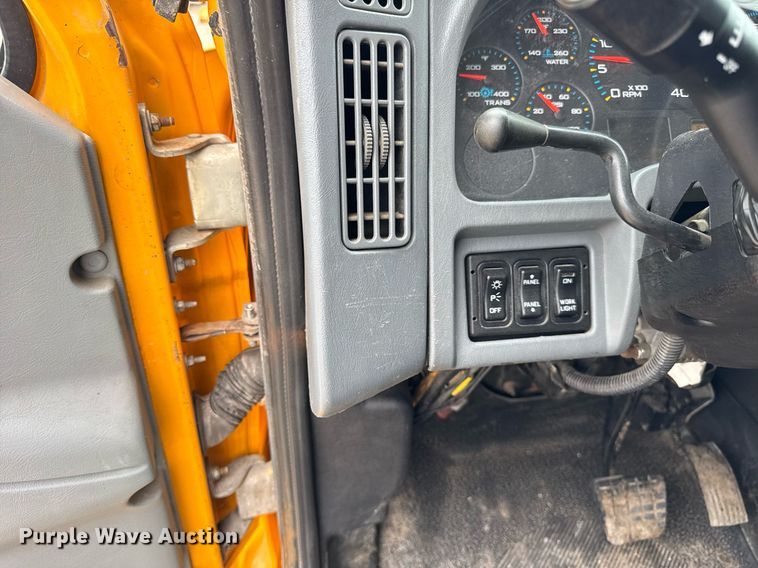 image for item DU3487 2006 International 7400 dump truck