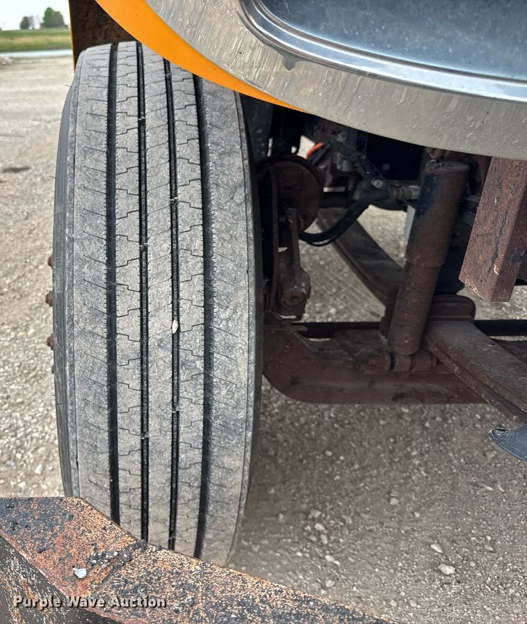 image for item DU3487 2006 International 7400 dump truck