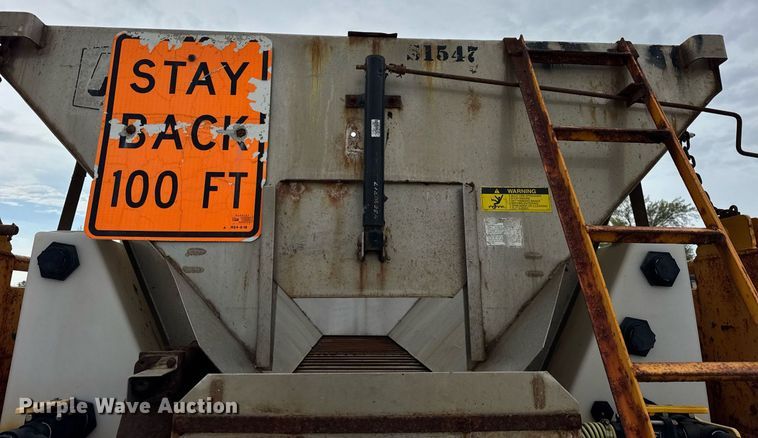 image for item DU3488 2006 International 7400 Crew Cab dump truck