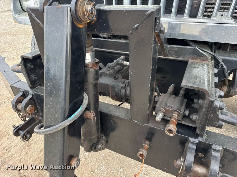 image for item DU3488 2006 International 7400 Crew Cab dump truck