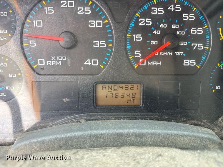 image for item DU3488 2006 International 7400 Crew Cab dump truck